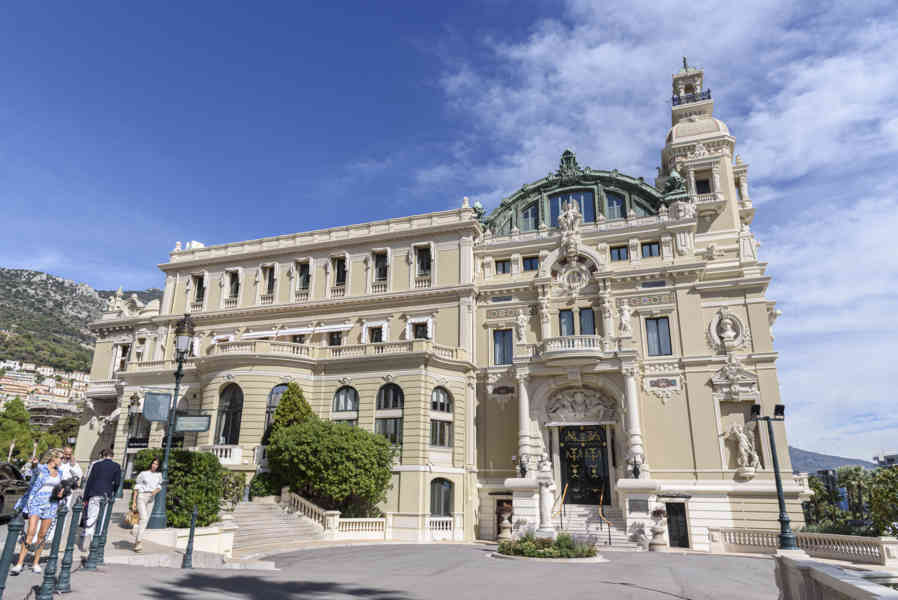 Principado de Mónaco 27 - Montecarlo - casino de Montecarlo.jpg
